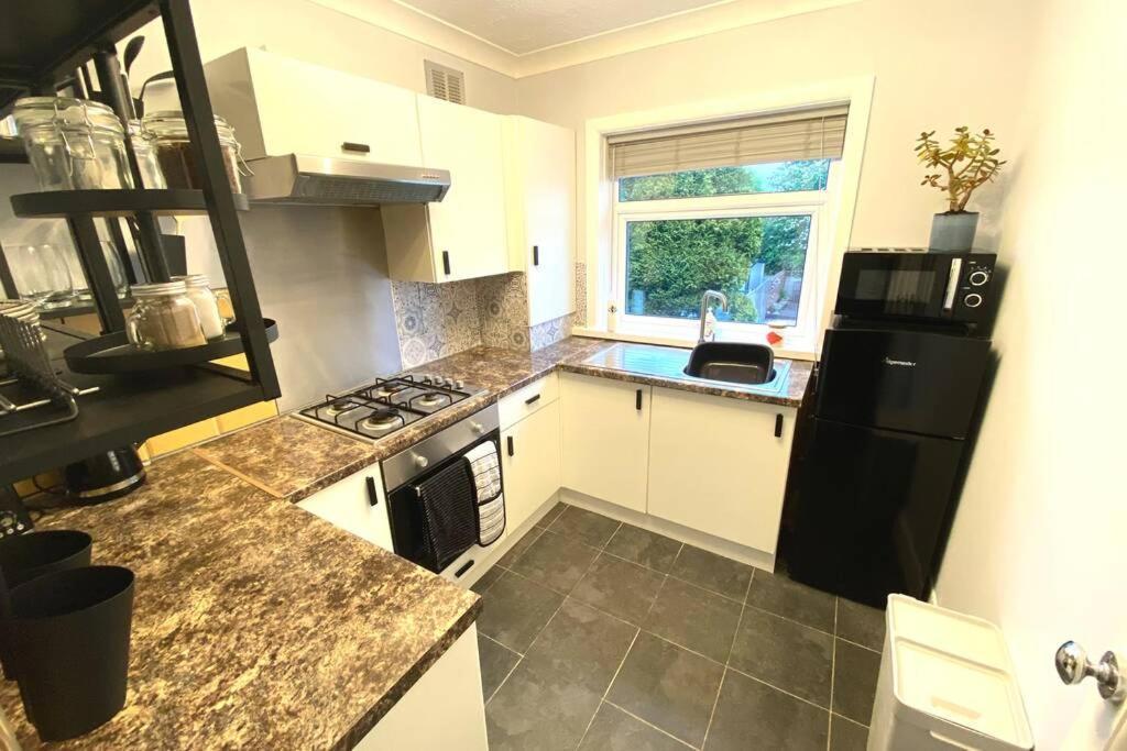 Spacious 2 Bed Apt Sleeps 4 Near Bournemouth Beach Extérieur photo